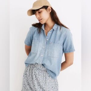 Madewell Denim Short-Sleeve Button-Up Shirt in Brickton Wash